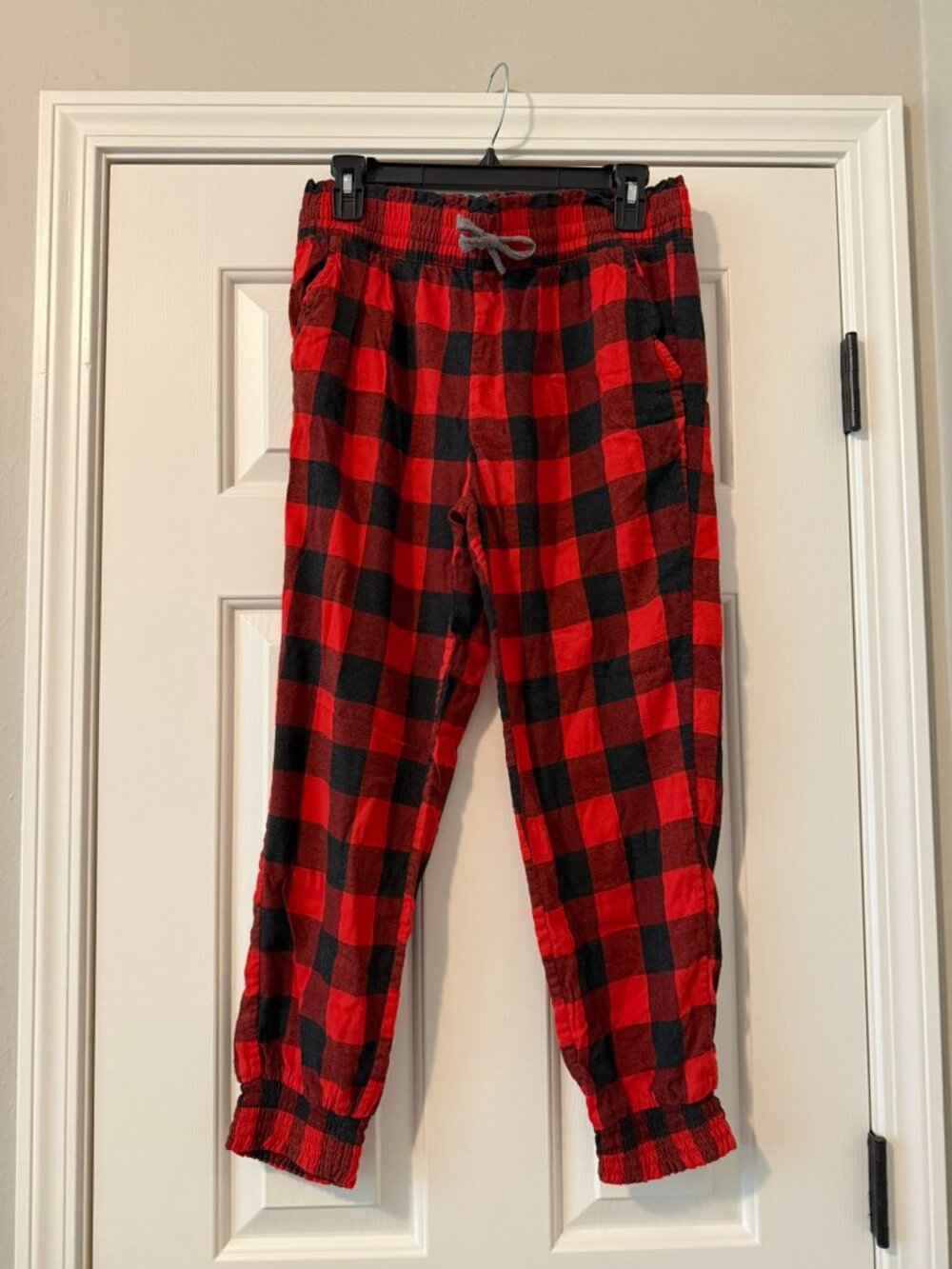 Aerie Red Black Buffalo Plaid Fleece Jogger Pajama Pants Size M